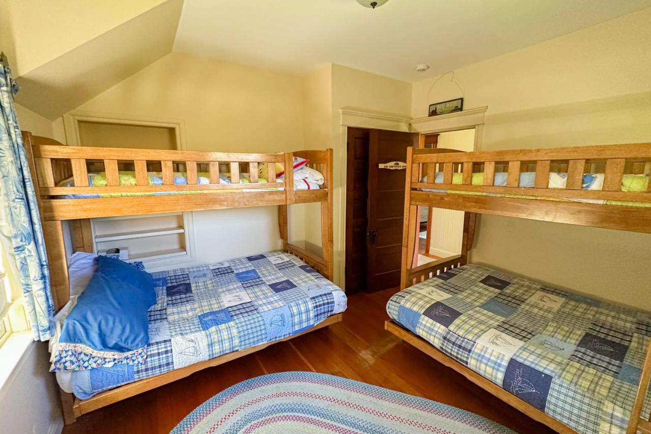 Marty'S Place Лэнгли Экстерьер фото