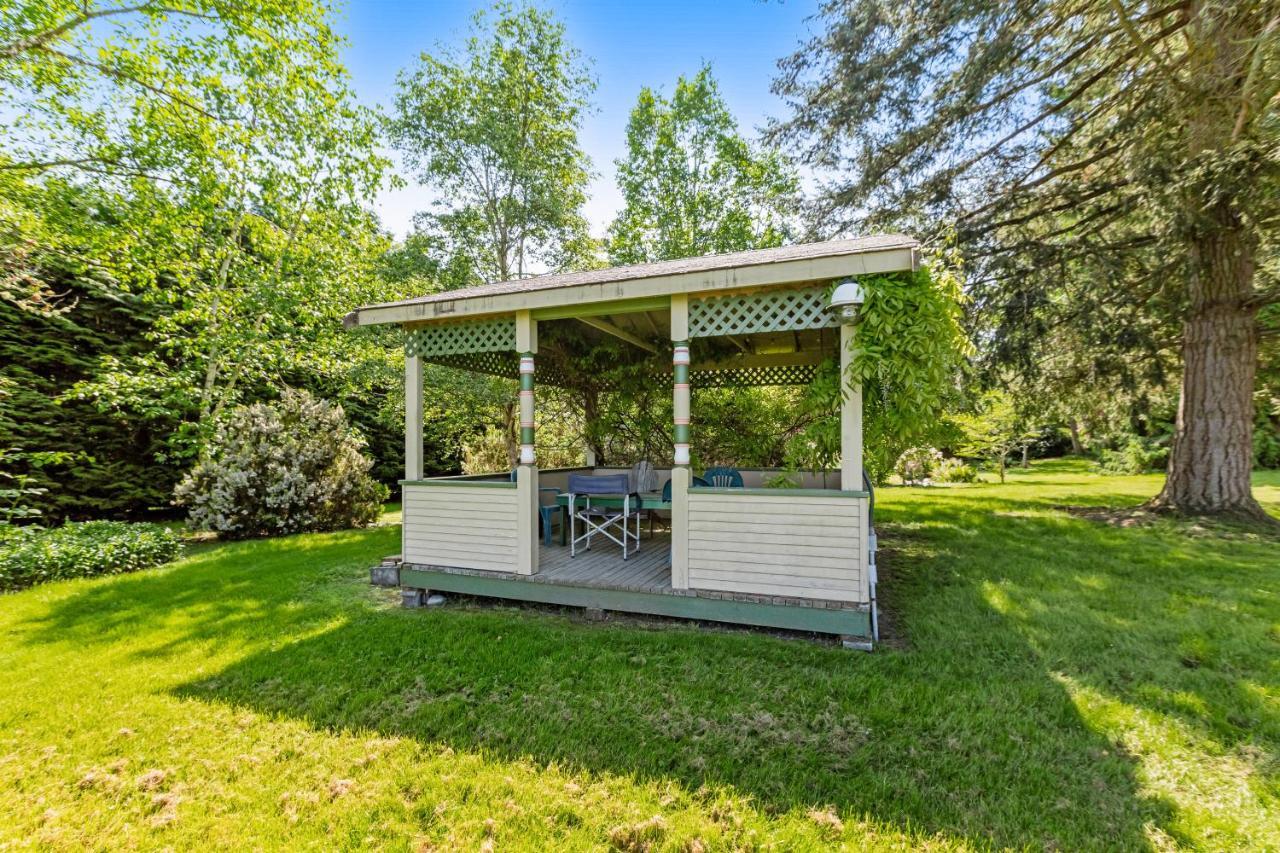 Marty'S Place Лэнгли Экстерьер фото